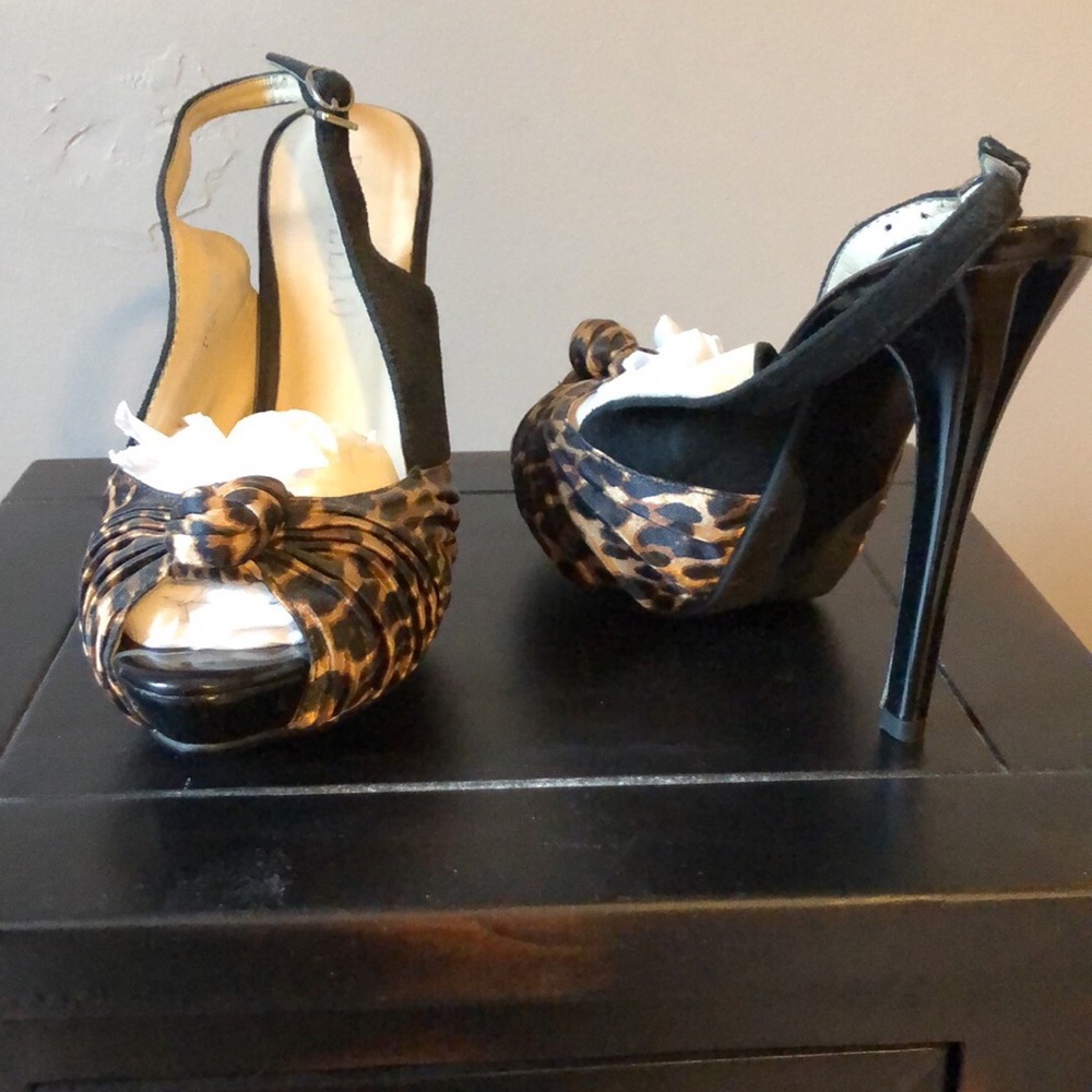Cheetah Print Knot Top Heels